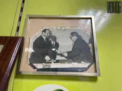 ...Fu lei, assieme a mio padre Angelo (a sinistra nella foto), ad aprire la ricevitoria nel 1948, due anni dopo l�invenzione del Totocalcio. La cosa bella � che decisero di affiancarla alla latteria che gestivano, unendo la vendita di latticini alla diffusione di schedine